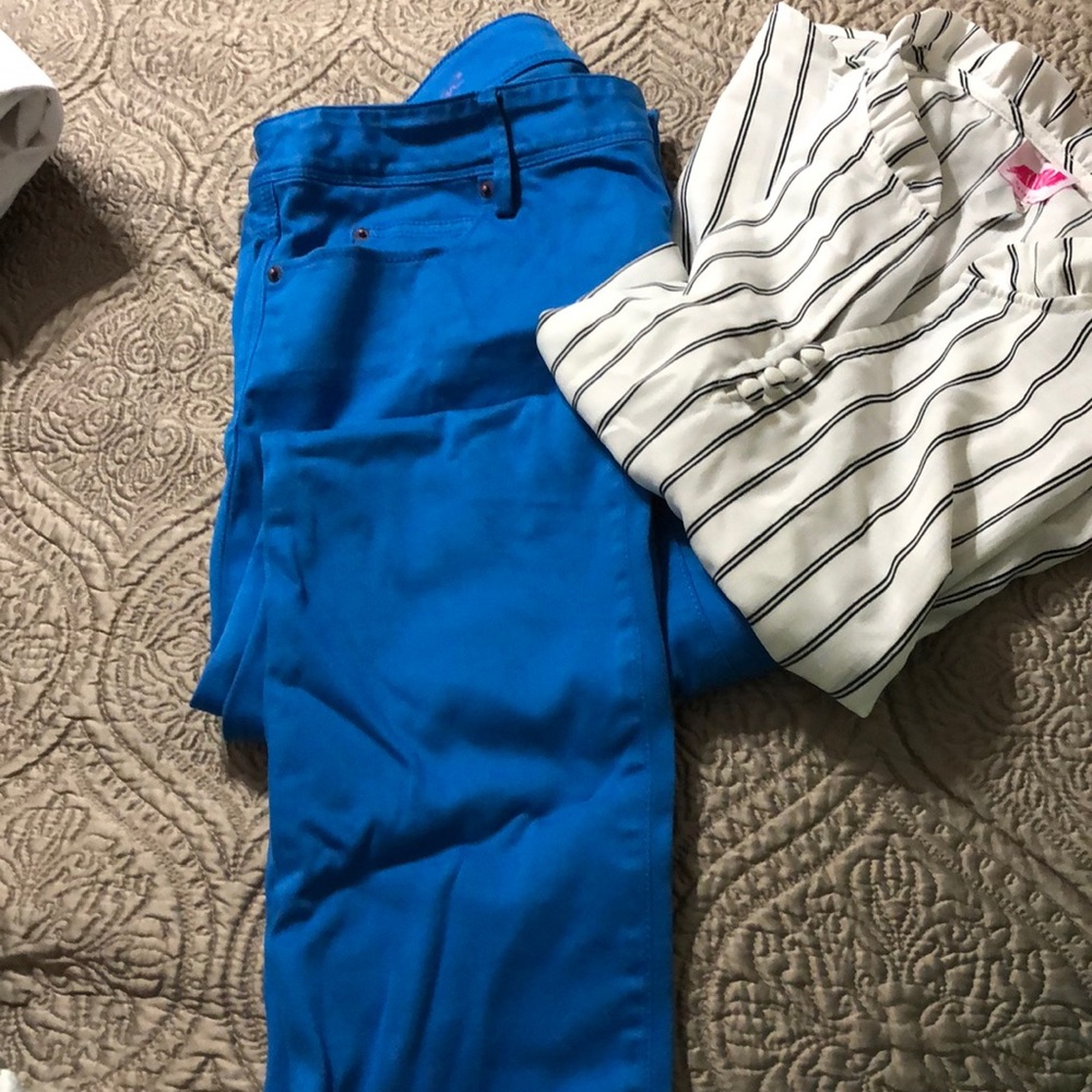 Lily Pulitzer size 12. Still life left.